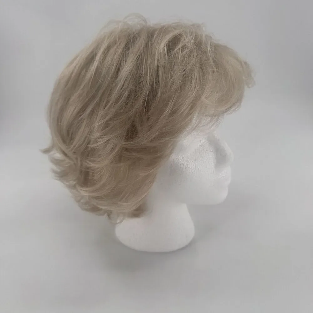 Tony of Beverly Kris Wig Women Iced Champagne Short Layered Vintage Japan